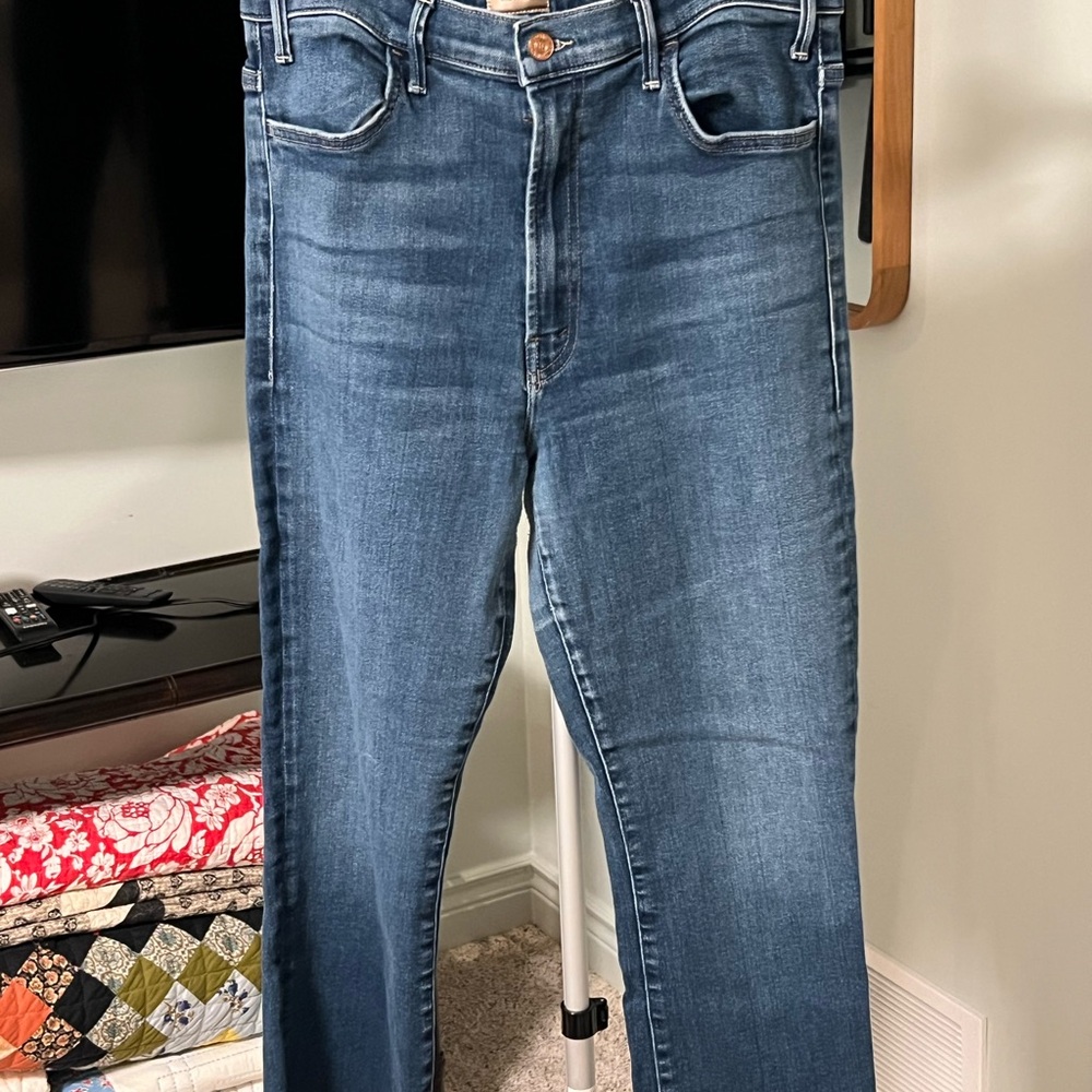 MOTHER Hustler Ankle Fray Women's Ankle & Cropped Jeans in Blue